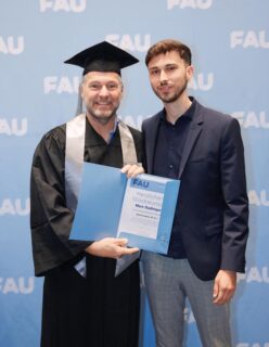 Marc Gadinger bei der Überreichung des Masterpreises der Diehl Stiftung